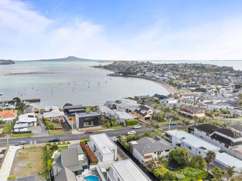 38 Takutai Avenue, Bucklands Beach