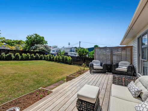 30A Tiroroa Avenue, Te Atatu South