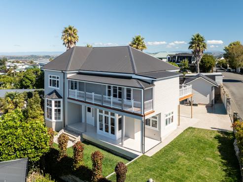 26 Thompson Road, Napier Hill