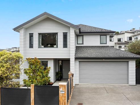 69 Golden Morning Drive, Albany Heights