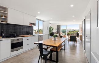 13/6 Bushland Grove, Paparangi