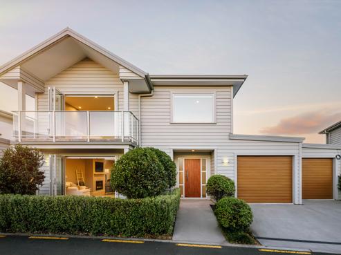 4 Tucker Close, Leamington