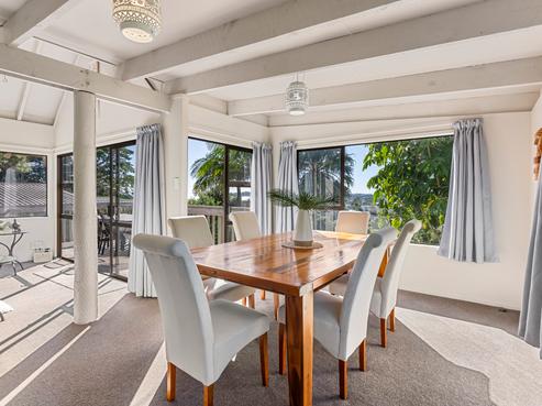 25 Elliston Crescent, Stanmore Bay
