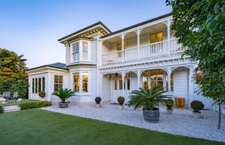 102 Nile Street, Nelson