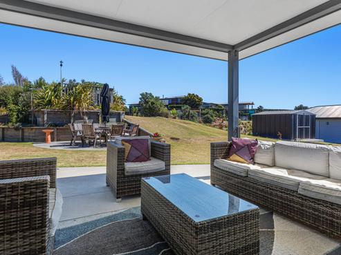 41 Dawn Parade, Coastlands
