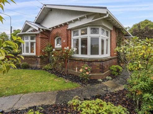 160 Kenmure Road, Kenmure
