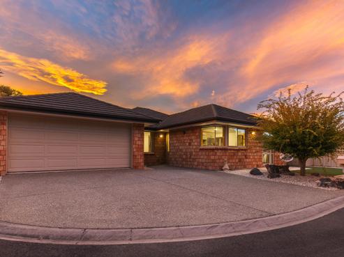 6 Persico Way, The Wood
