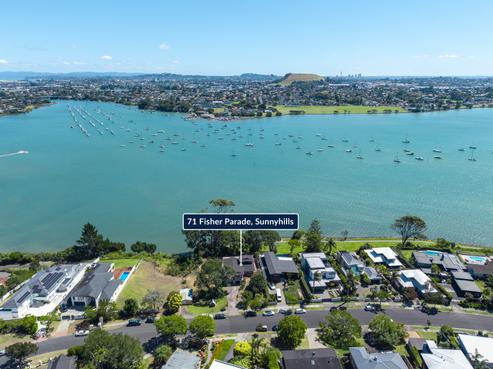 71 Fisher Parade, Sunnyhills