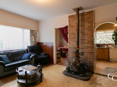 512 Southampton Street East, Hastings