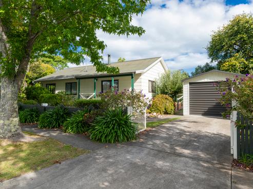 6 Elsdon Best Street, Riverdale