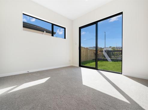 42 Whakairo Crescent, Gulf Harbour