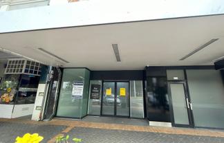 Large Prime Devonport Retail