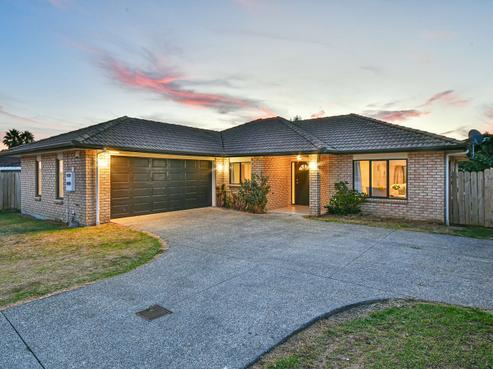 28 Nicholas Gibbons Drive, Clendon Park
