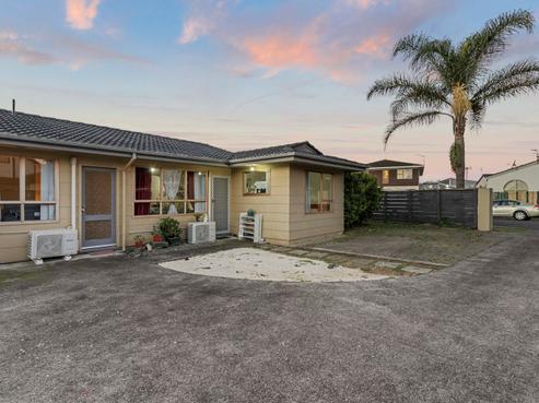 1/41 Challen Close, Conifer Grove