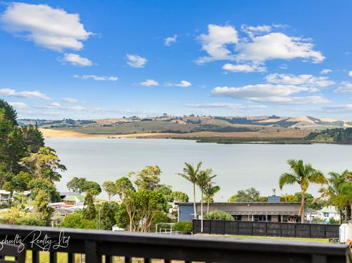 38 Oxford Street, Whakapirau