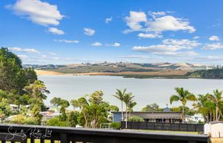 38 Oxford Street, Whakapirau