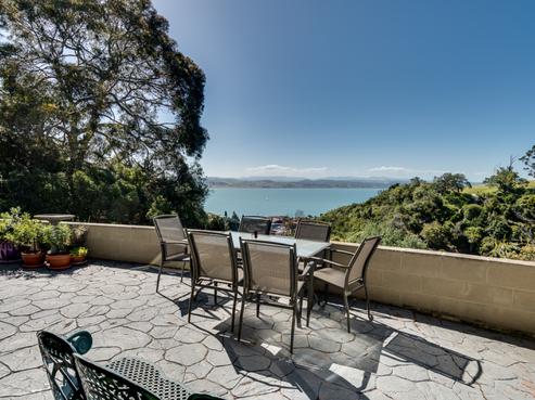 2/3 Lighthouse Road, Napier Hill