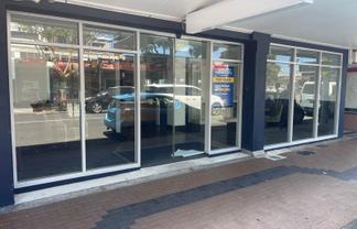 HIGH PROFILE RETAIL SPACE IN TAKAPUNA
