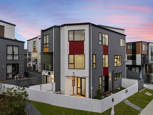 2/2 Flaunty Place, West Harbour