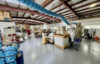 Road-front warehouse & office in Avondale