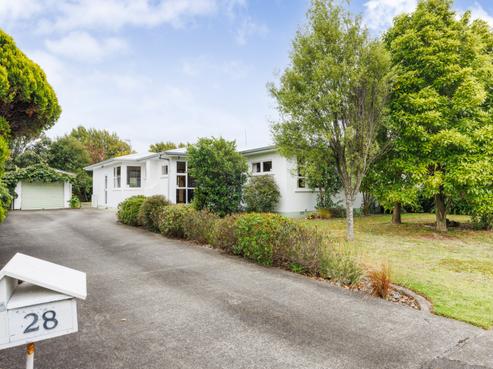 28 Henare Street, West End