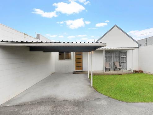 2/21 Takanini Road, Takanini