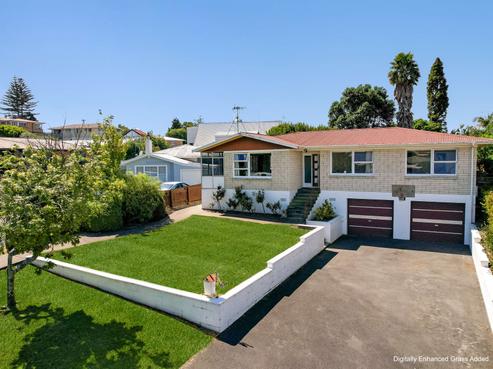 19 Warwick Place, Brookfield
