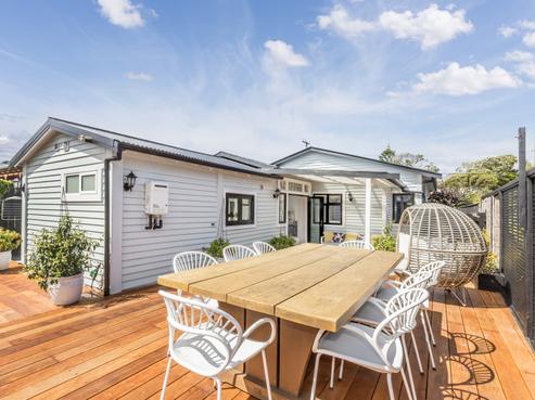 10 Tarawera Road, Johnsonville