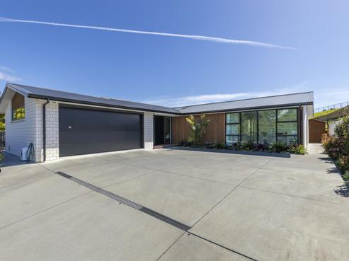 10 Mackillop Way, Brooklands