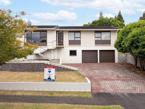 20 Sunnyhills Avenue, Glenview