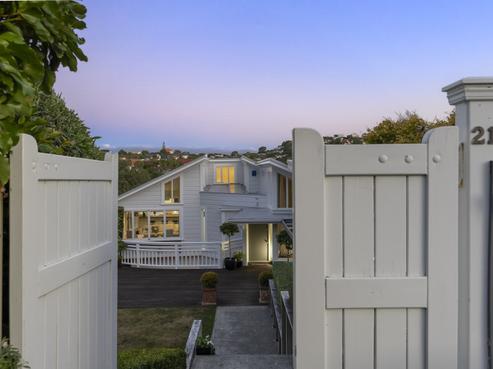 21 Simla Crescent, Khandallah