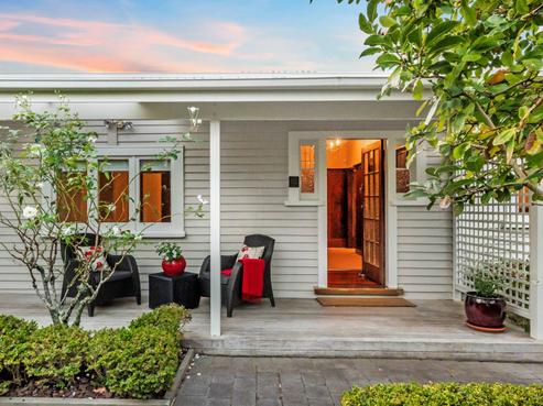 8 Gifford Street, Saint Heliers