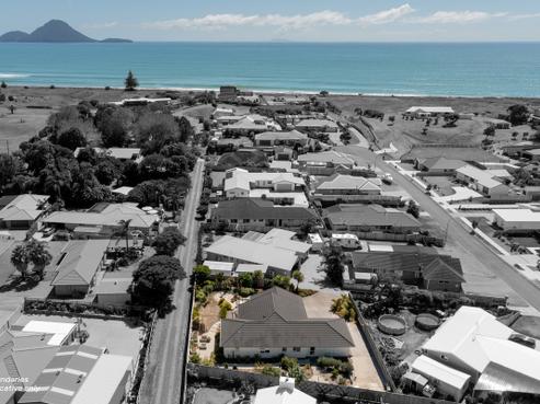 9 Dawn Parade, Coastlands