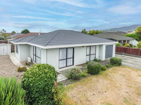 1/12 Stead Crescent, Stoke