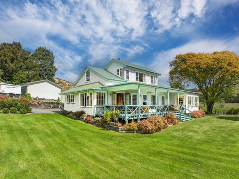 559 Taurau Valley Road, Muriwai