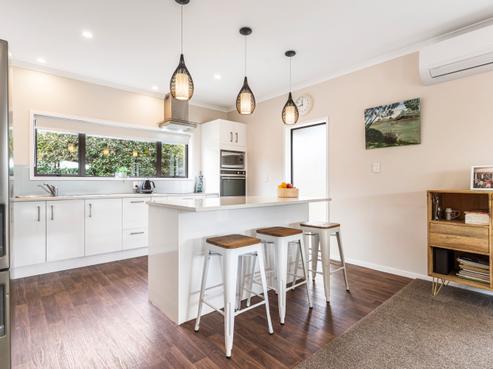 38 Lakeside Drive, Pahurehure