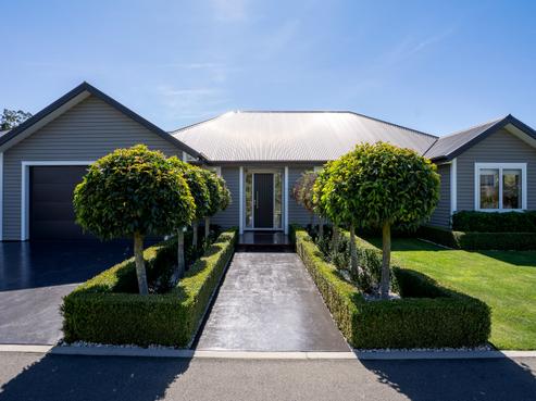 46 Carnaveron Drive, Lincoln