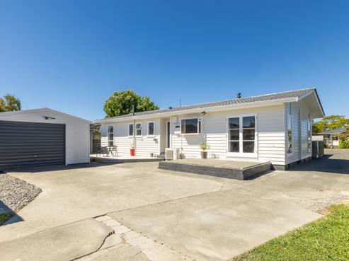 115 Harold Holt Avenue, Pirimai