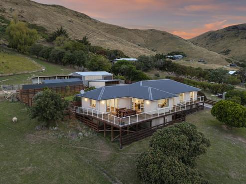 77 Avoca Valley Road, Heathcote Valley