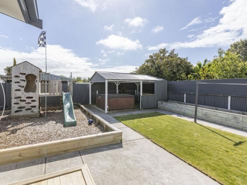 8 Savage Street, Kainga