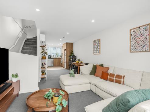 14 Te Ara o Te Amo Hohipene, Petone
