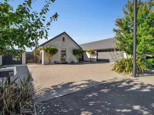115 Southfield Drive, Lincoln