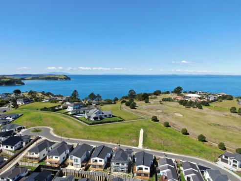 18 Whale Bay Rise, Gulf Harbour