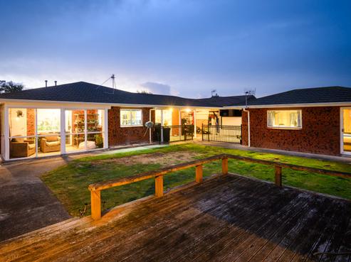6 Grange Place, Milson