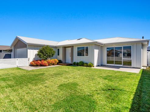 12 Hikawera Drive, Frimley