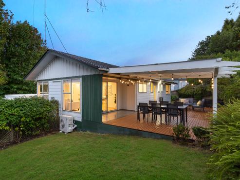67 Vandeleur Avenue, Birkdale