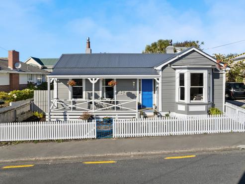27 Galloway Street, Mornington