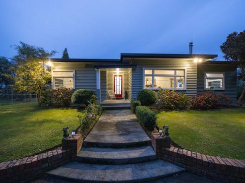 1200 Rangitikei Line, Newbury