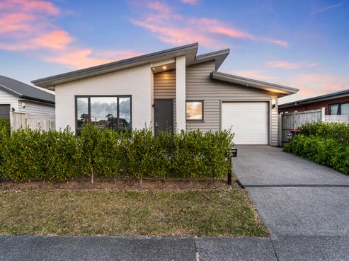 76 Te Napi Drive, Manurewa
