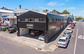 Standalone Eden Terrace Office / Warehouse